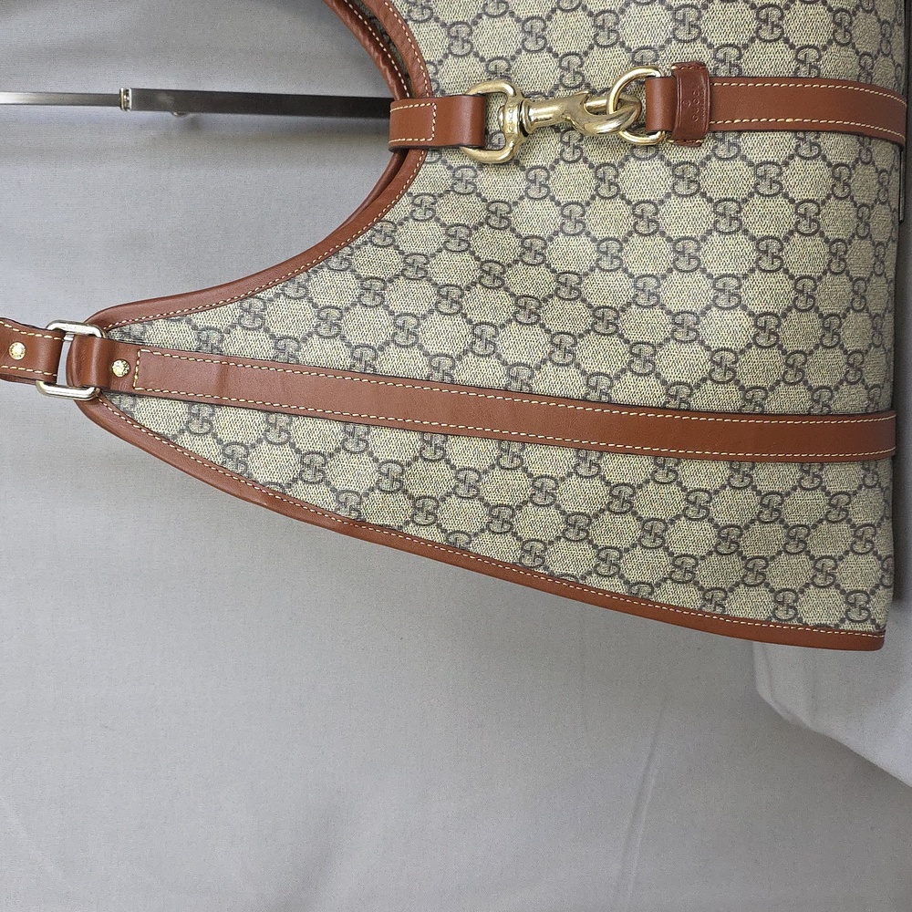 GUCCI GG Supreme Joy Shoulder Bag - Picture 3 of 16